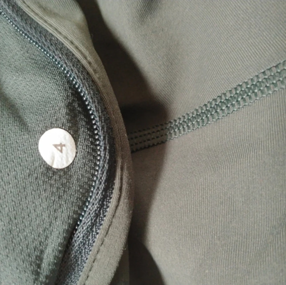 Rare Lululemon Tight Stuff Tight Reflective Dark Fuel/Night Fall Tricolor Size 4 - Picture 9 of 9